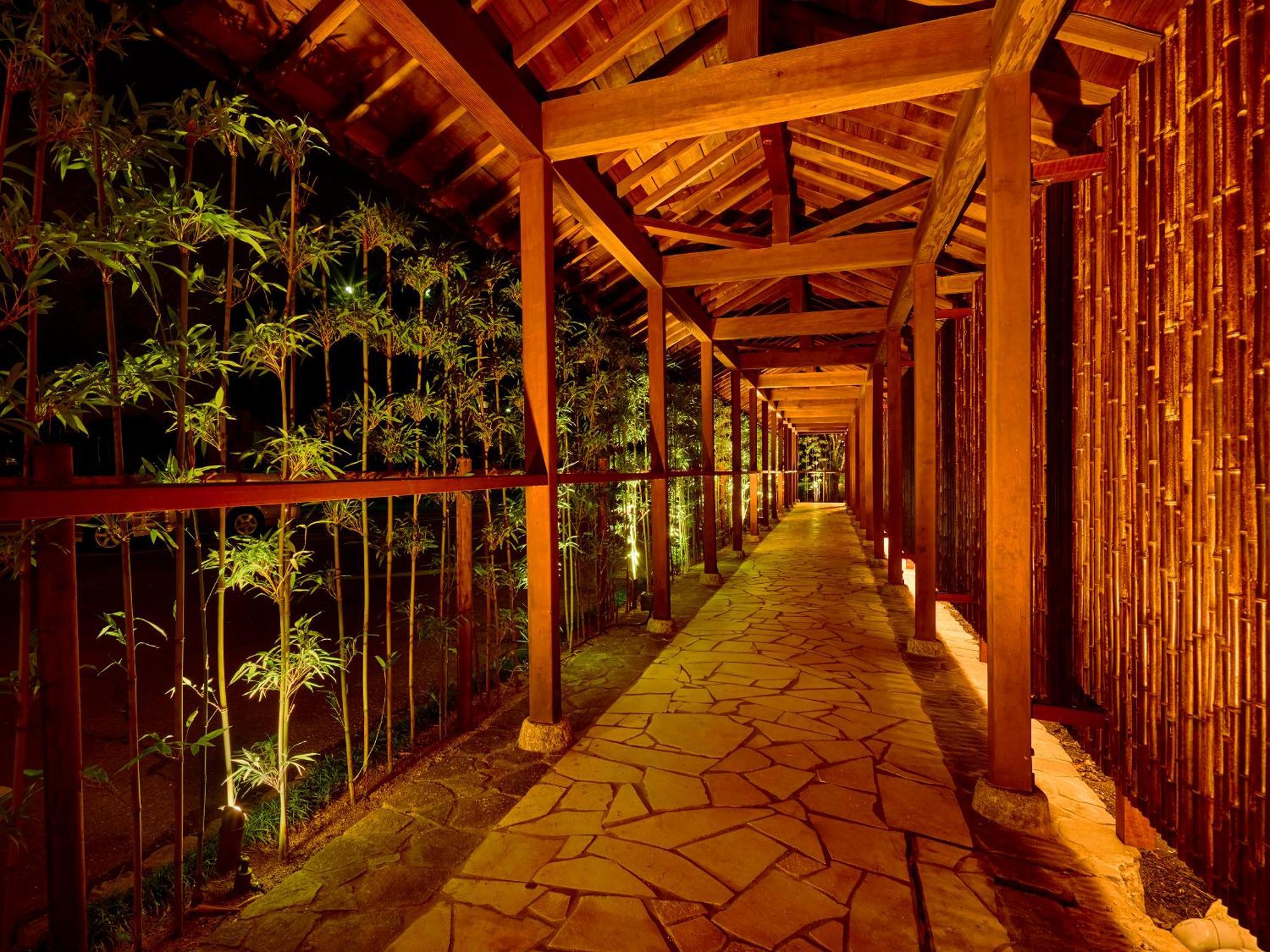Ooedo Onsen Monogatari Premium Hotel Fugetsu Beppu Exterior foto