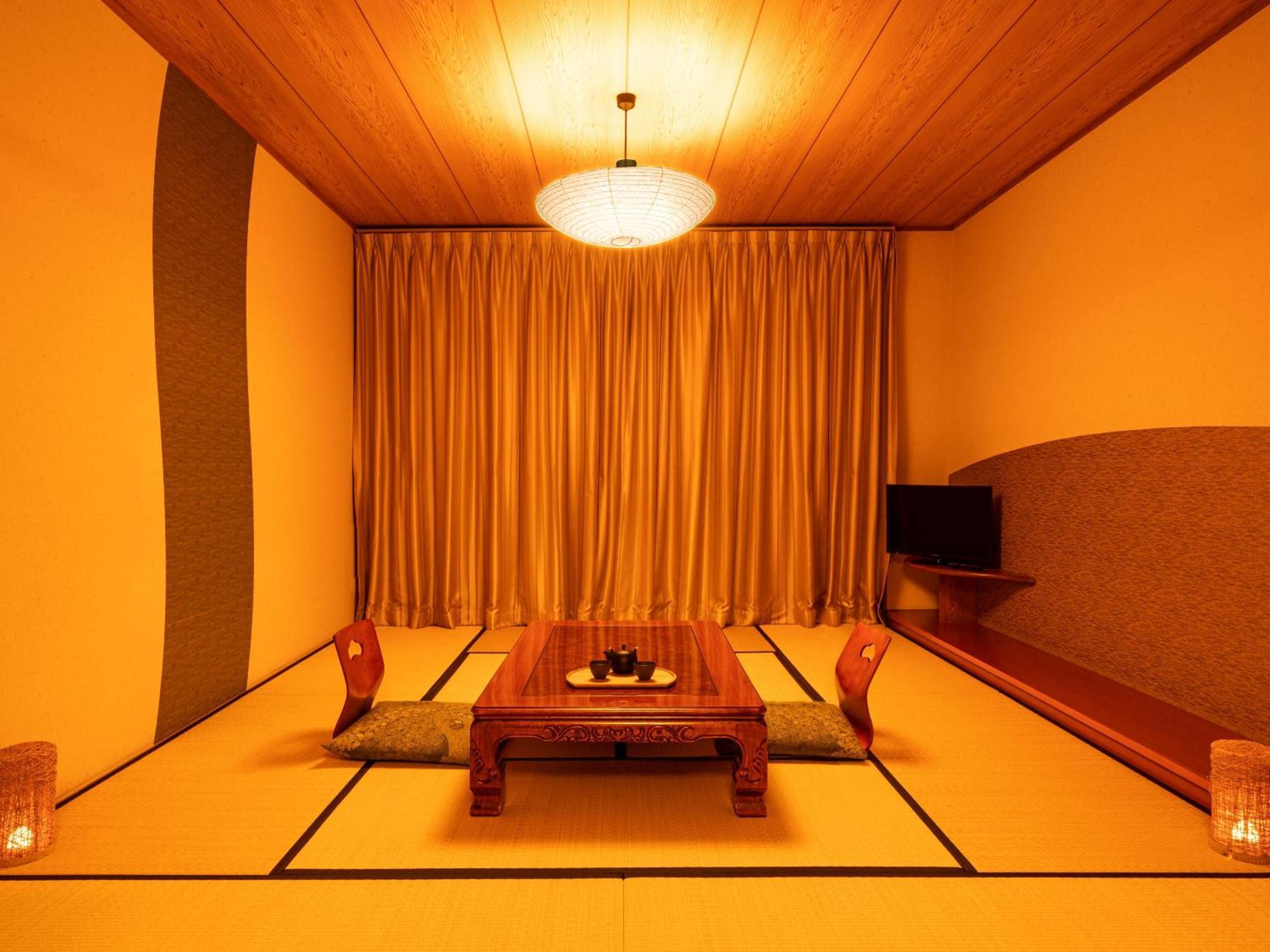 Ooedo Onsen Monogatari Premium Hotel Fugetsu Beppu Quarto foto